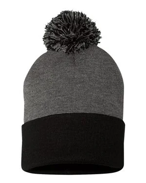 Bonnet en tricot de 12 po à pompons
